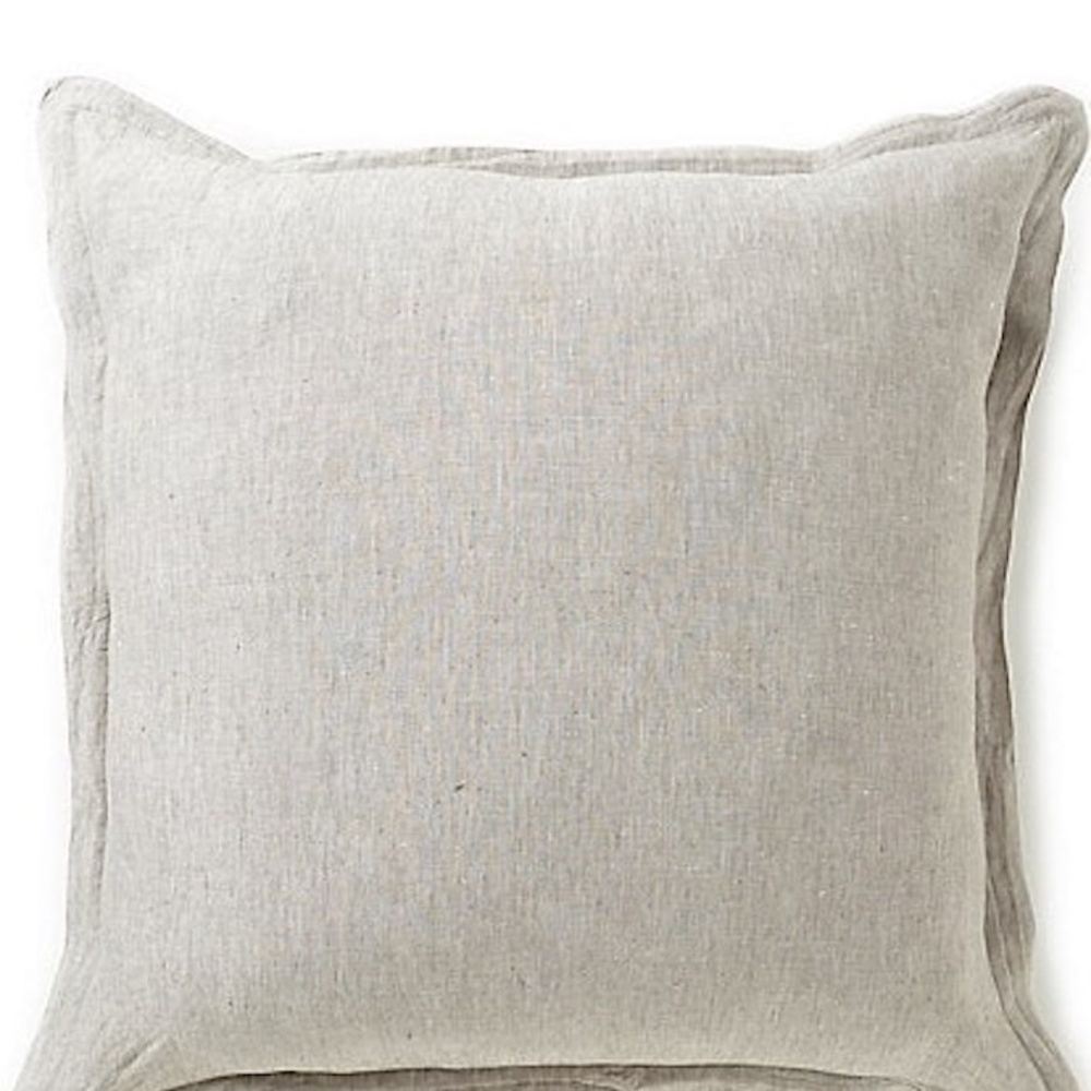 ***NEW DECORATIVE PILLOW